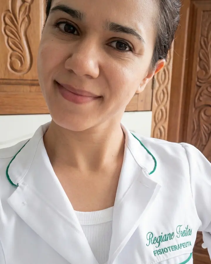 Dra. Regiane Freitas, fisioterapeuta domiciliar em Belo Horizonte